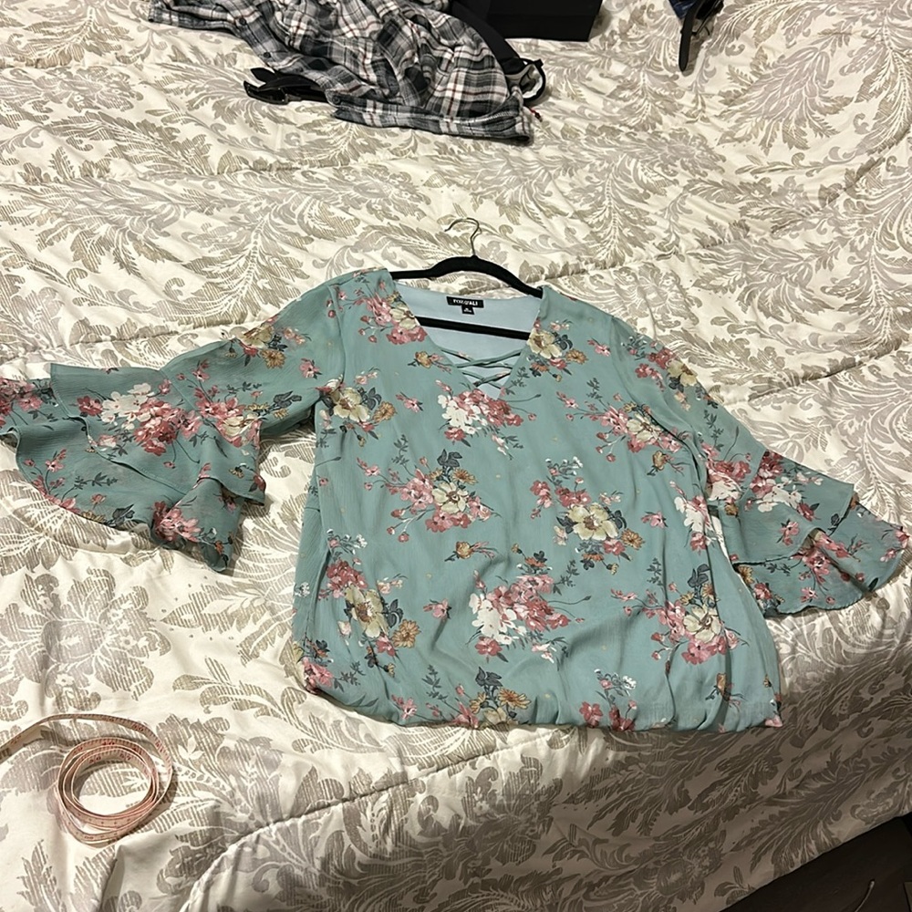 roz &Ali xl blouse double ruffle sleeves bubble hem blouse